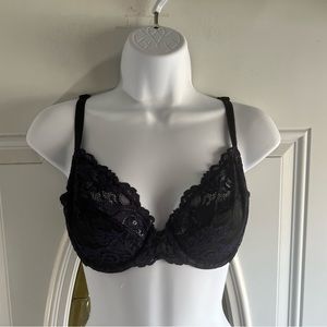 Wacoal lace bra size 34D black and blue color
